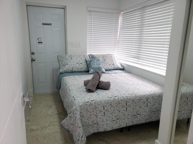 Apartment Apts With Backyard Near Lauderdale Beach, Nightlife, Cruise Port, Airport *