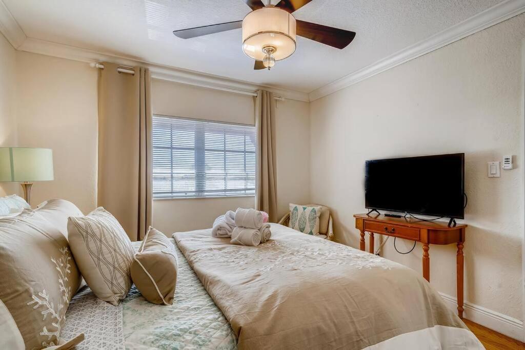 2 Level Spacious *