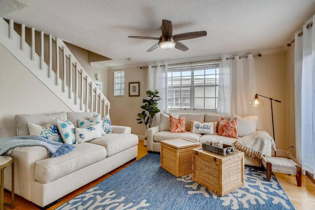 Apartment 2 Level Spacious *