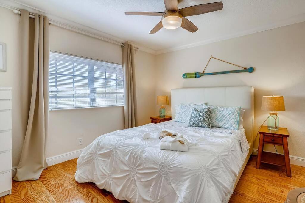 2 Level Spacious Apartment *