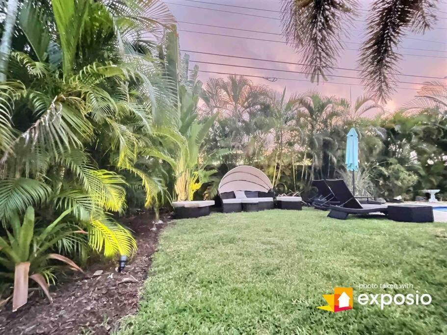 Palm Paradise-seaside W Heated Saltwater Pool Holiday home *
