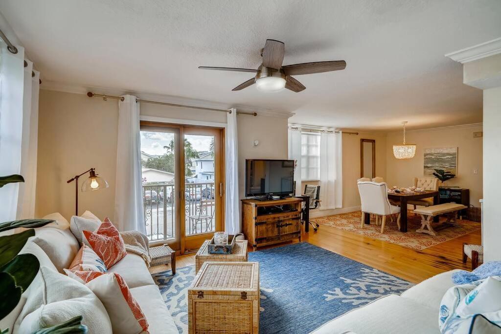 2 Level Spacious Apartment *