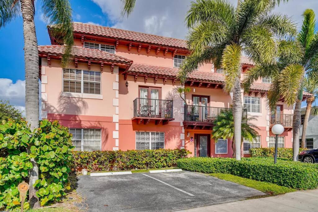 2 Level Spacious Apartment Fort Lauderdale