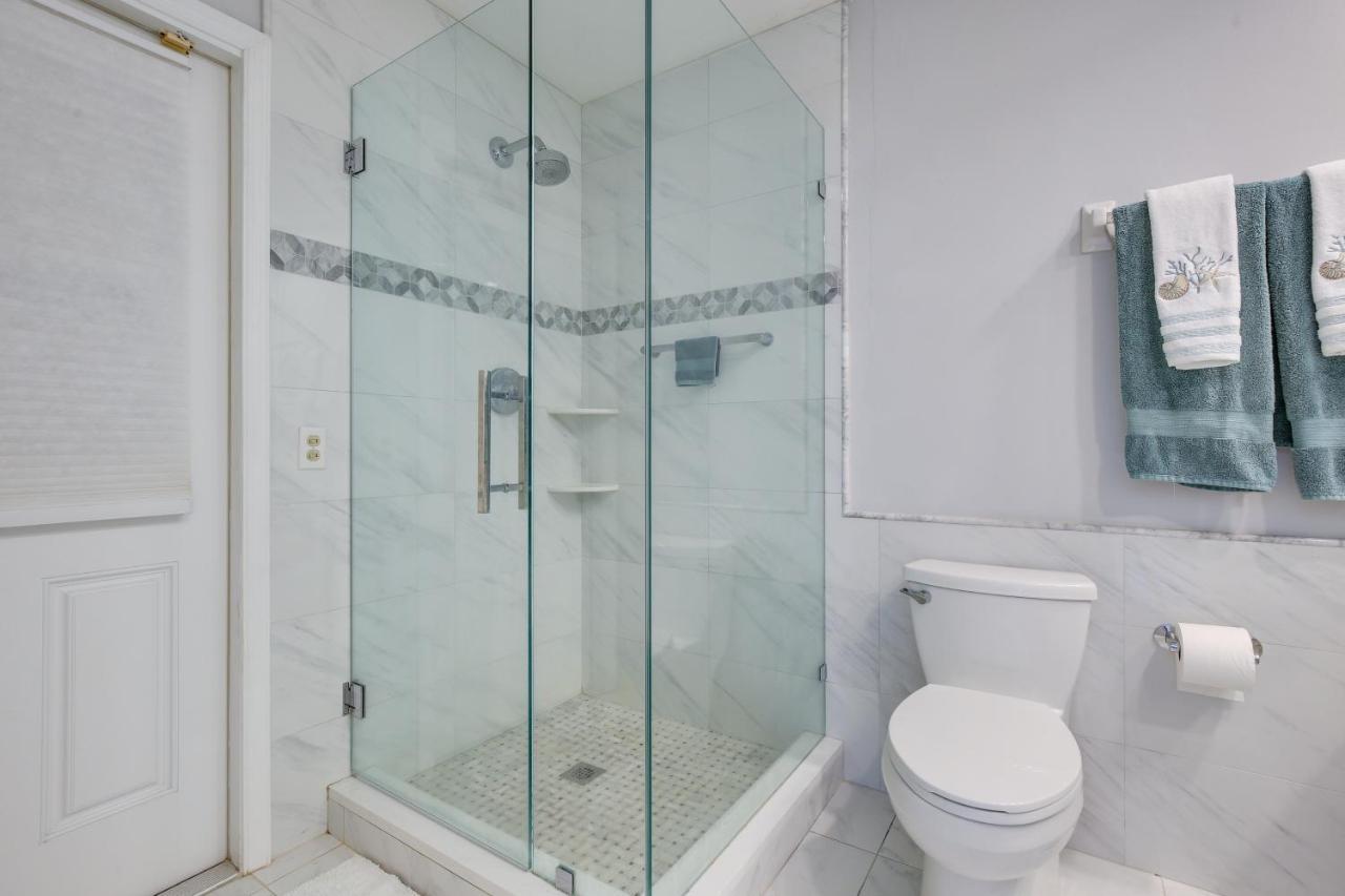 Holiday home Waterfront Lauderdale House With Heated Pool!