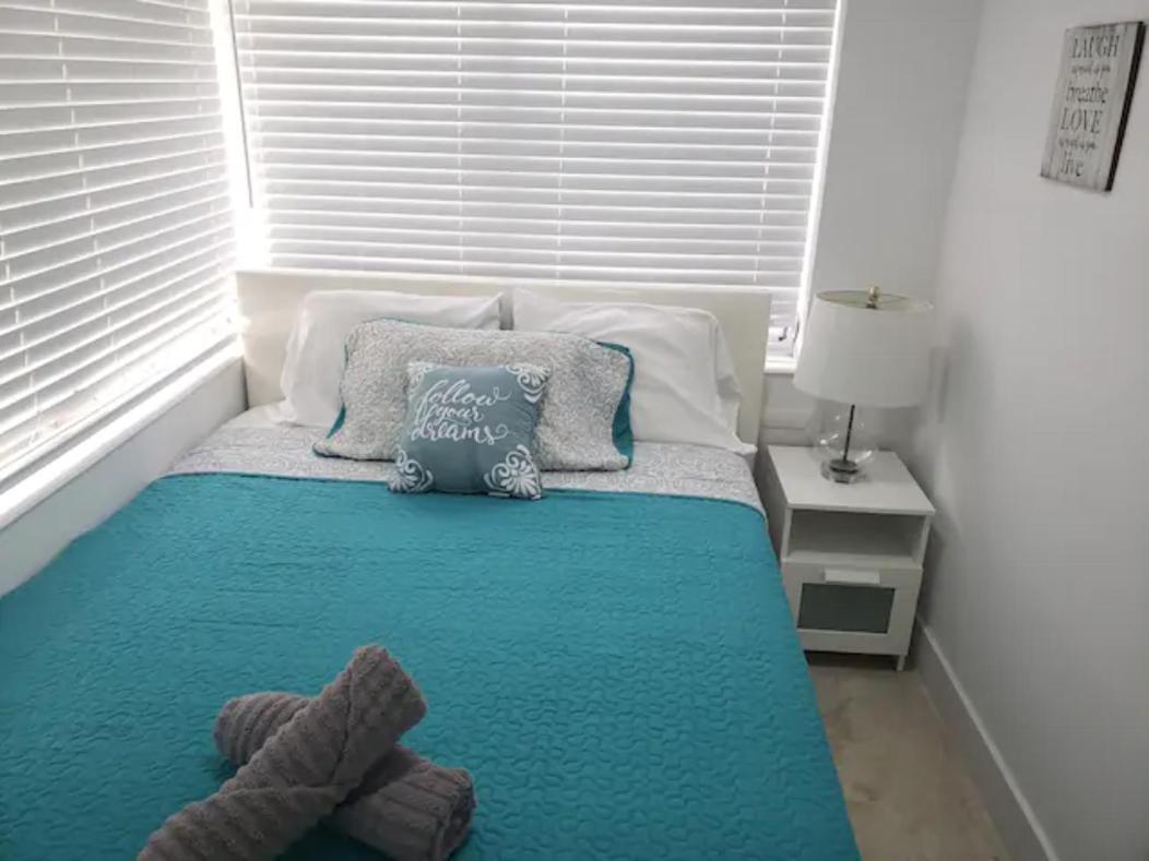 Apts With Backyard Near Lauderdale Beach, Nightlife, Cruise Port, Airport * Fort Lauderdale