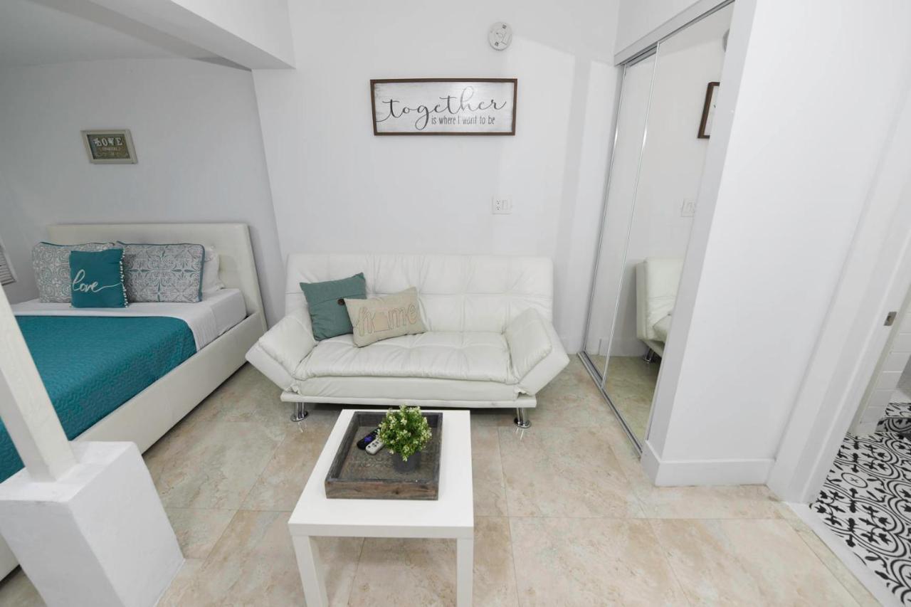 Apts With Backyard Near Lauderdale Beach, Nightlife, Cruise Port, Airport Fort Lauderdale