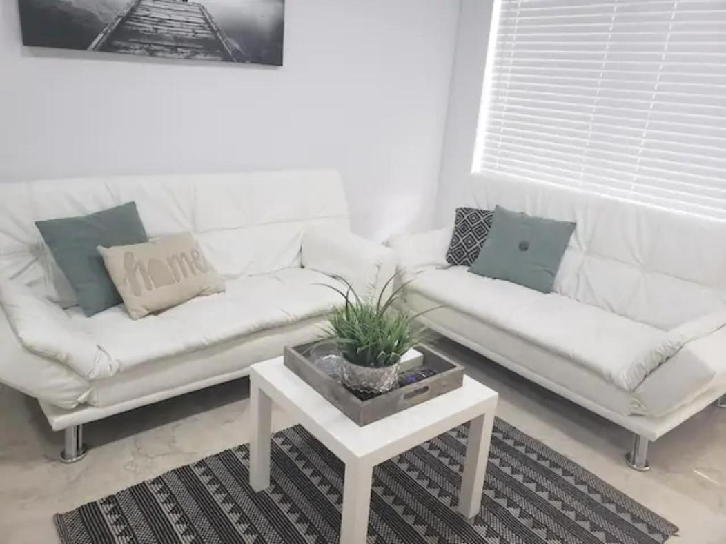 Apartment Apts With Backyard Near Lauderdale Beach, Nightlife, Cruise Port, Airport *