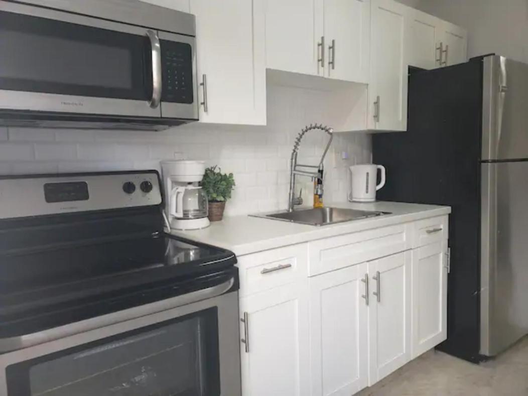 Apartment Apts With Backyard Near Lauderdale Beach, Nightlife, Cruise Port, Airport