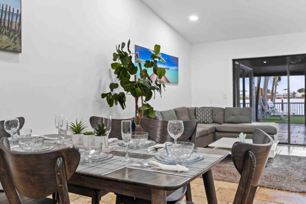 Holiday home Lakefront Retreat Water View Fishing Casino Fort Lauderdale