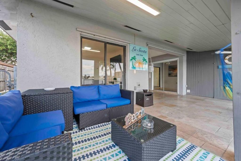Lakefront Retreat Water View Fishing Casino Holiday home