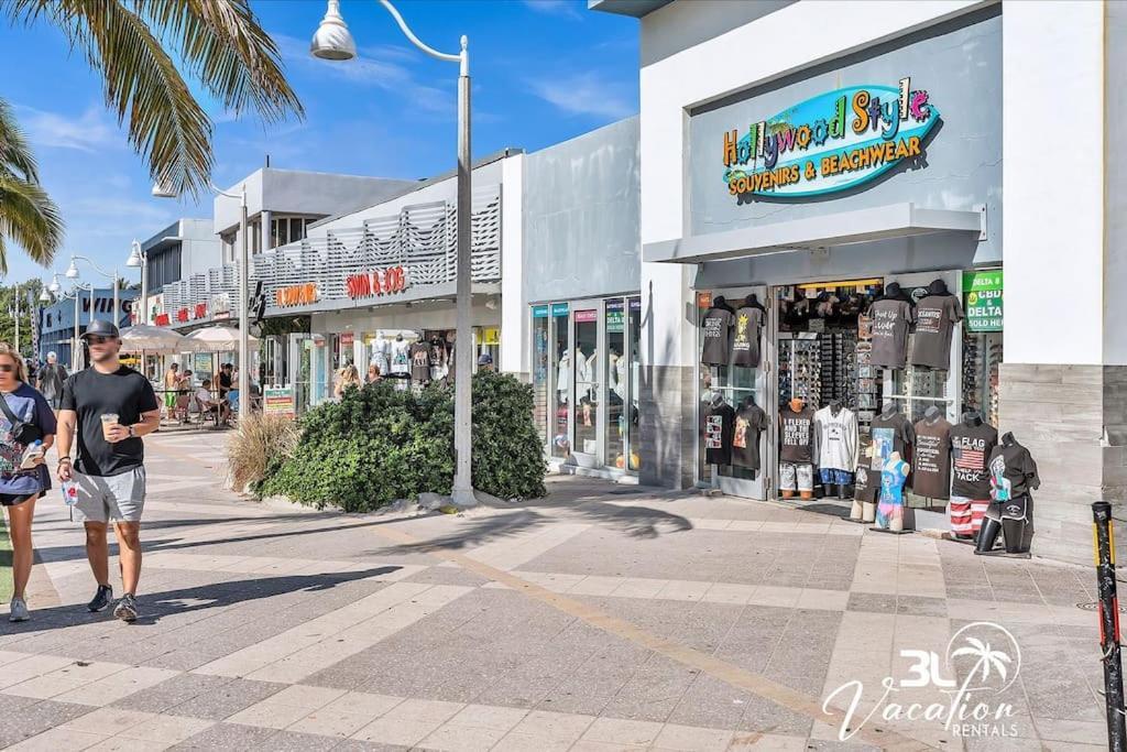 Lakefront Retreat Water View Fishing Casino Holiday home Fort Lauderdale