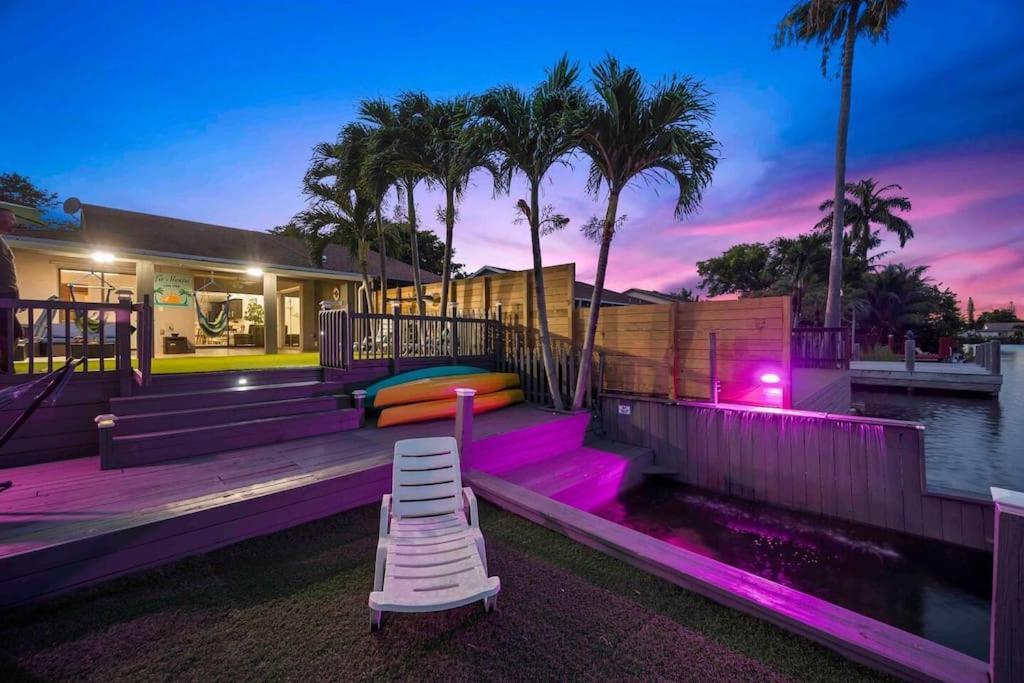 Holiday home Lakefront Retreat Water View Fishing Casino