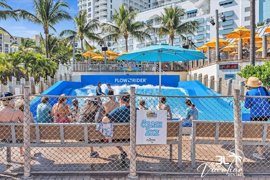Lakefront Retreat Water View Fishing Casino Holiday home Fort Lauderdale