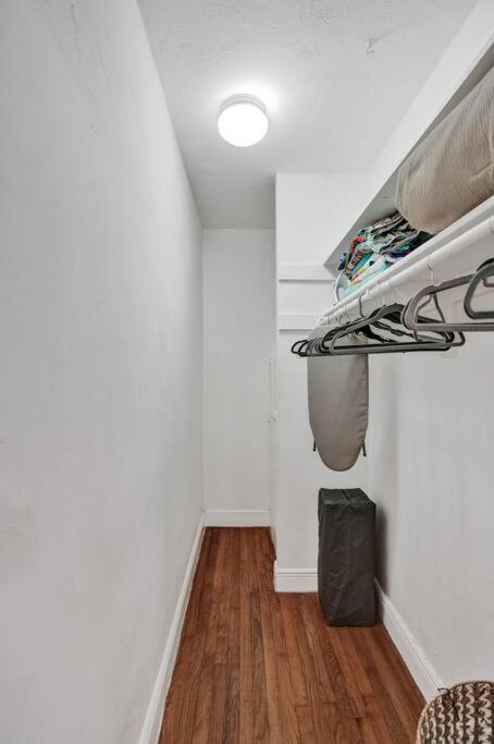 By Olas Bl, Pool, Parking, Remodeled & * Fort Lauderdale