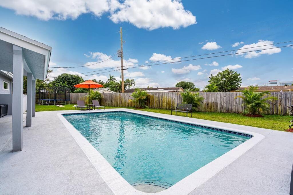 Holiday home Spacious 5 Bedrooms With Large Pool, 12 Minutes To The Ocean *