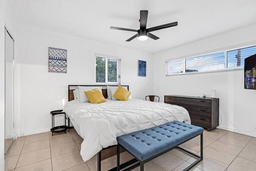 Spacious 5 Bedrooms With Large Pool, 12 Minutes To The Ocean