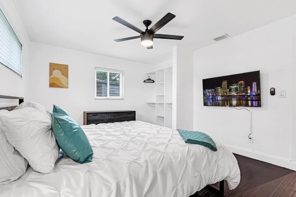 Spacious 5 Bedrooms With Large Pool, 12 Minutes To The Ocean * Fort Lauderdale