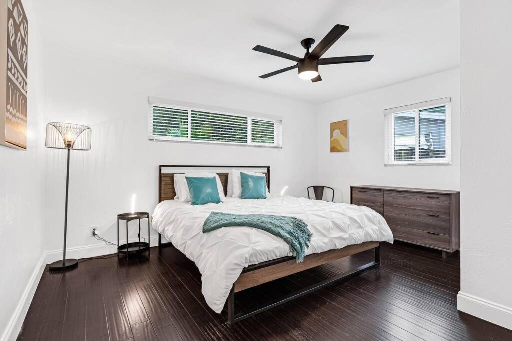 Spacious 5 Bedrooms With Large Pool, 12 Minutes To The Ocean * Fort Lauderdale