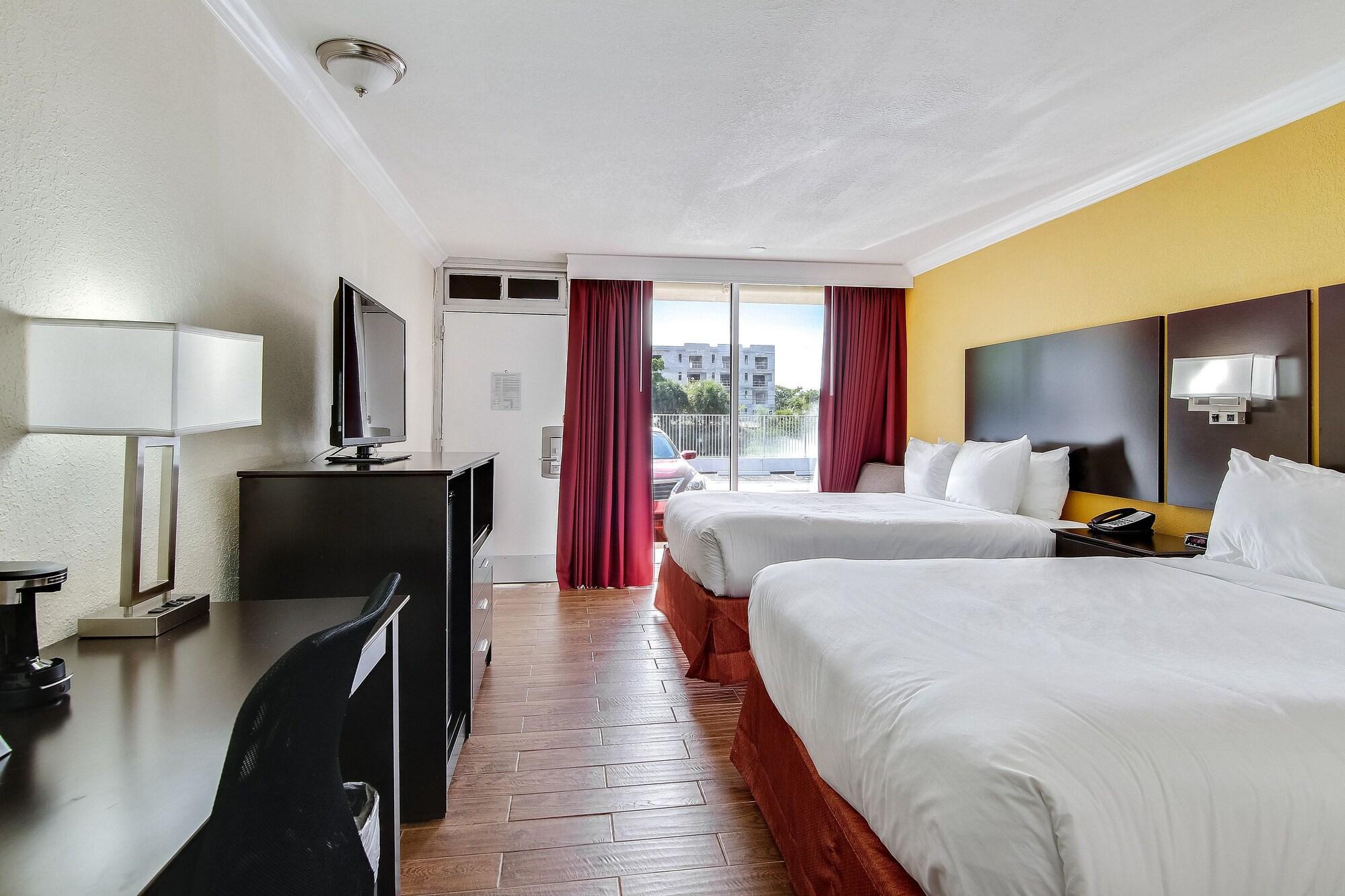 Hotel The Link On Sunrise 3*