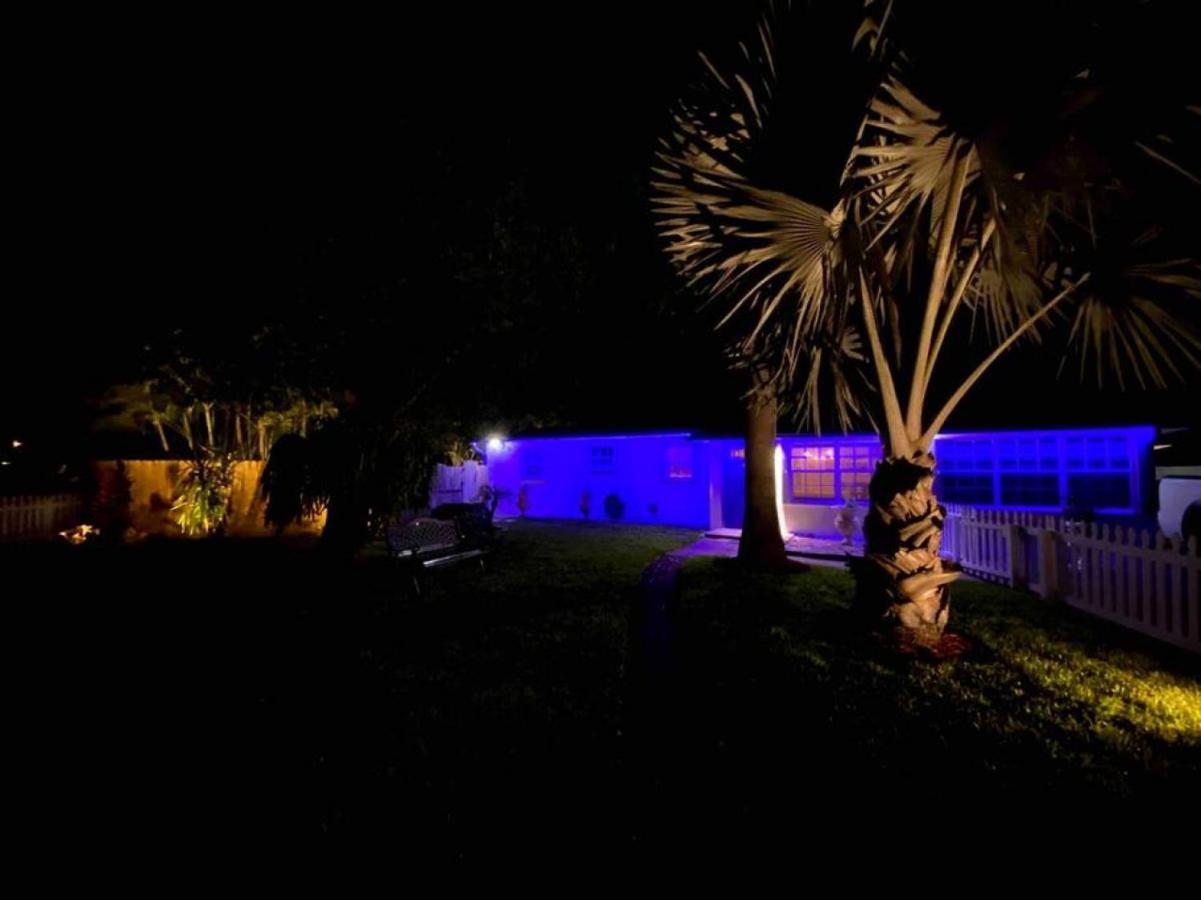 Holiday home Great Location Pool W Pool Table 5br *