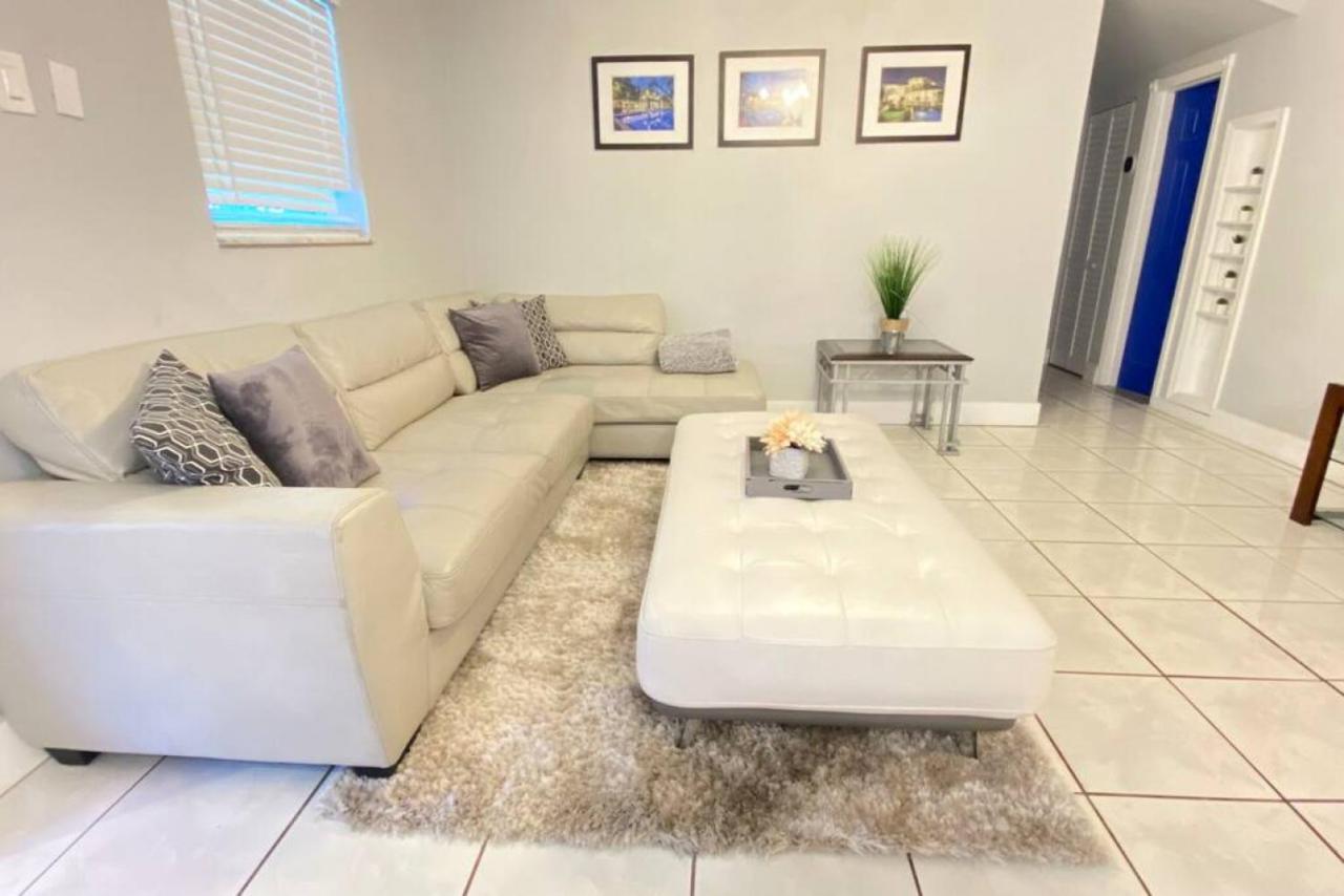 Holiday home Great Location Pool W Pool Table 5br Fort Lauderdale