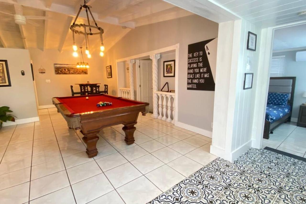 Holiday home Great Location Pool W Pool Table 5br *