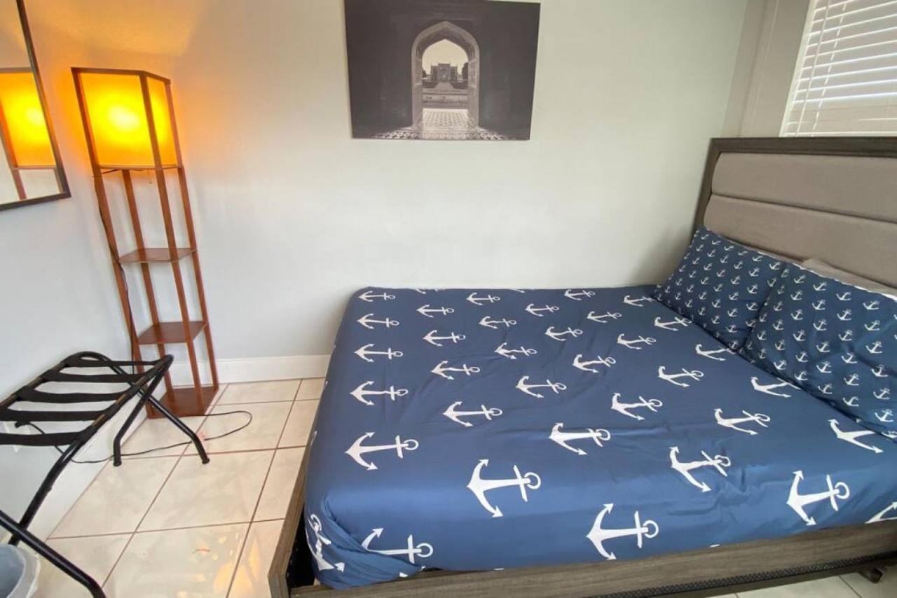 Great Location Pool W Pool Table 5br *
