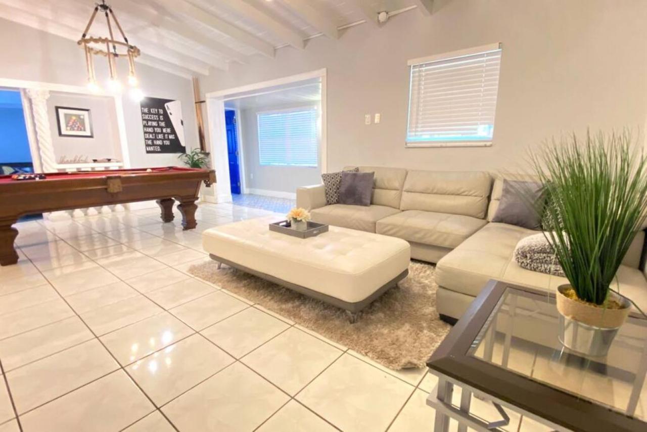 Holiday home Great Location Pool W Pool Table 5br