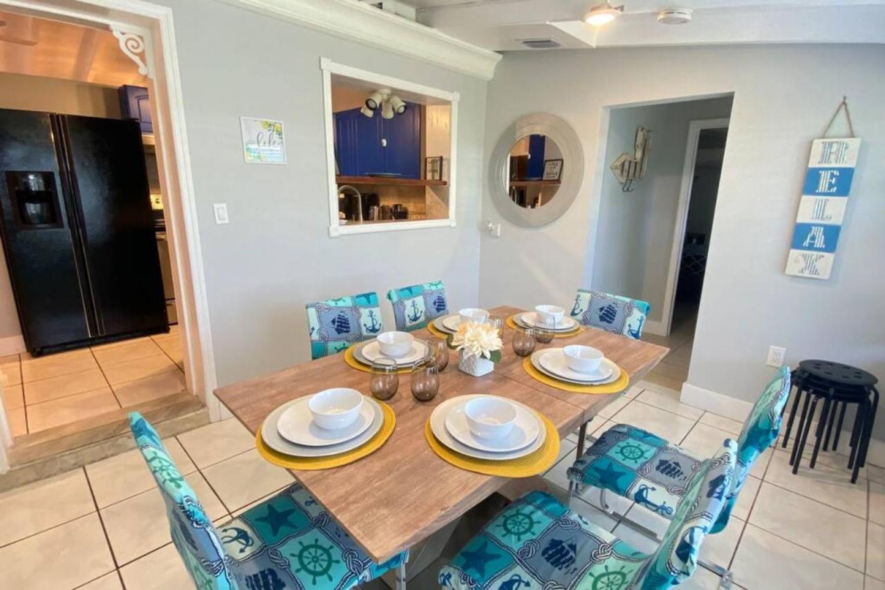 Great Location Pool W Pool Table 5br Holiday home