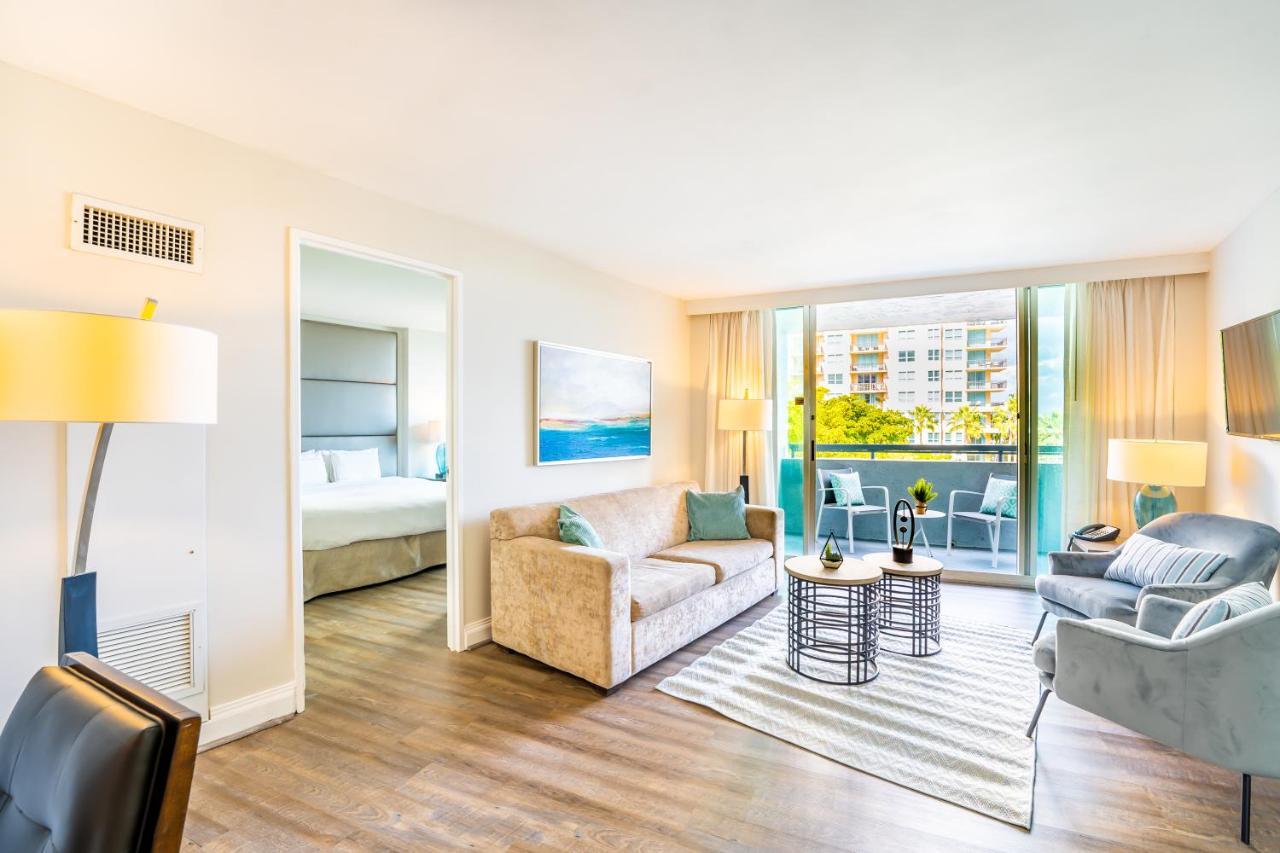 Waterview Condo- Spacious 2 Bedroom - - Steps To *