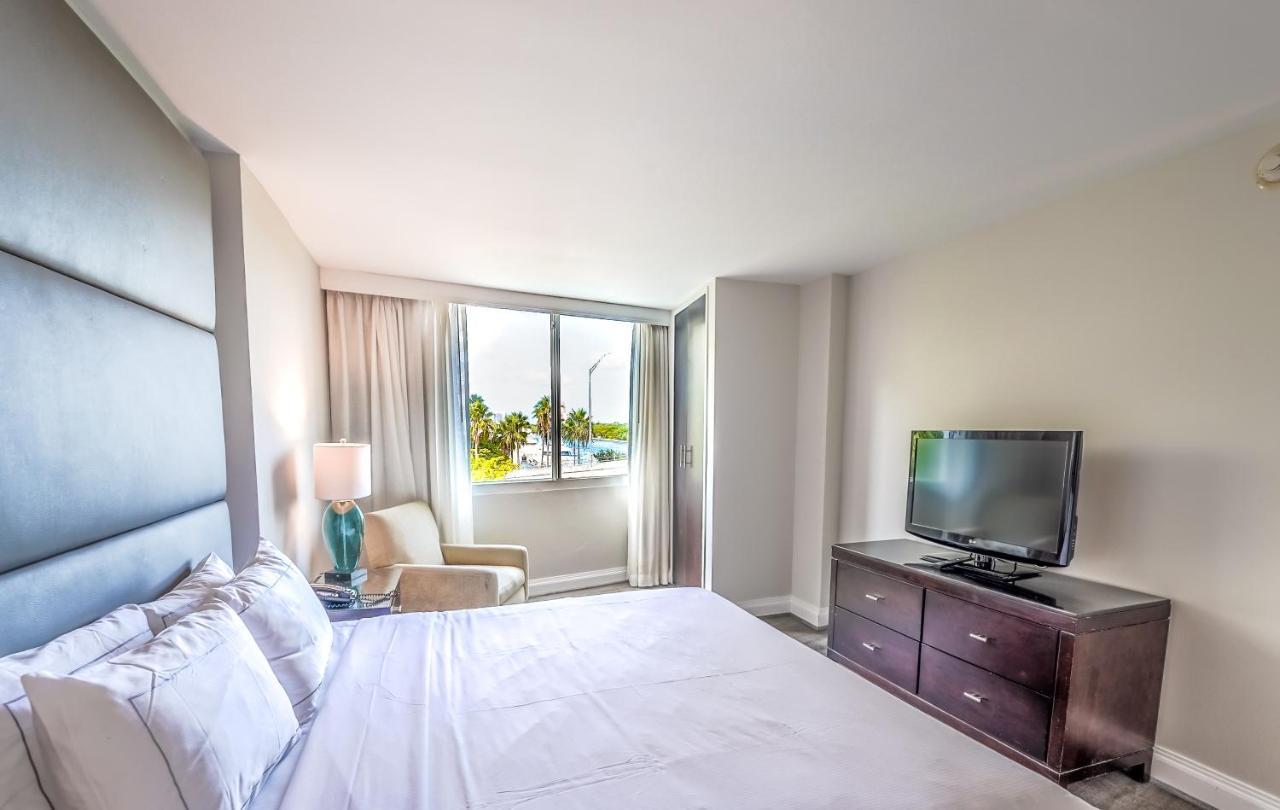 Waterview Condo- Spacious 2 Bedroom - - Steps To Aparthotel Fort Lauderdale