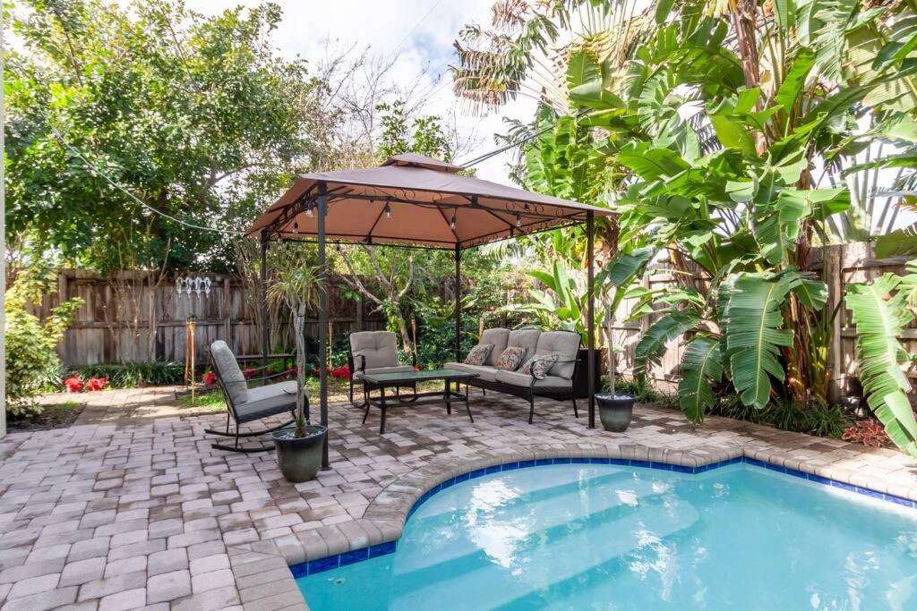 Lauderdale Apartment *