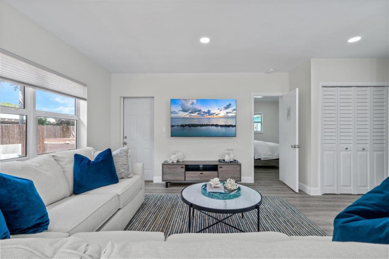 Immaculate, Private Near Ft. Lauderdale Holiday home
