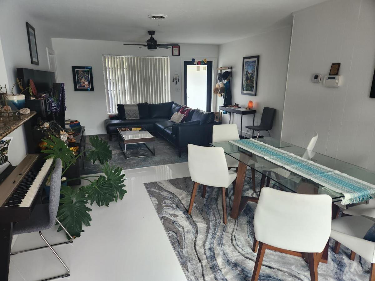 Lighthouse Guest Fort Lauderdale