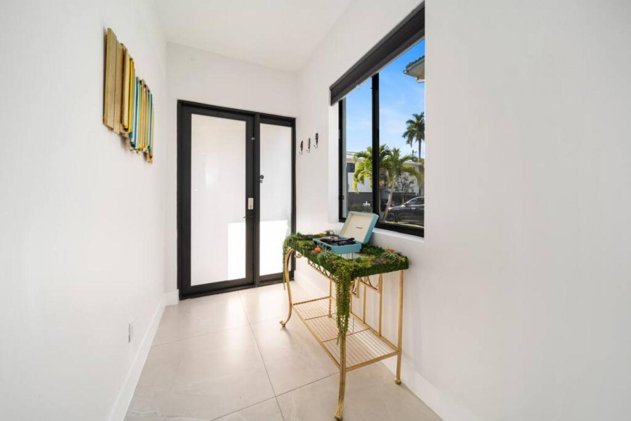 Holiday home Modern Rocknhome Near Hard Rock And Fll Airport Fort Lauderdale