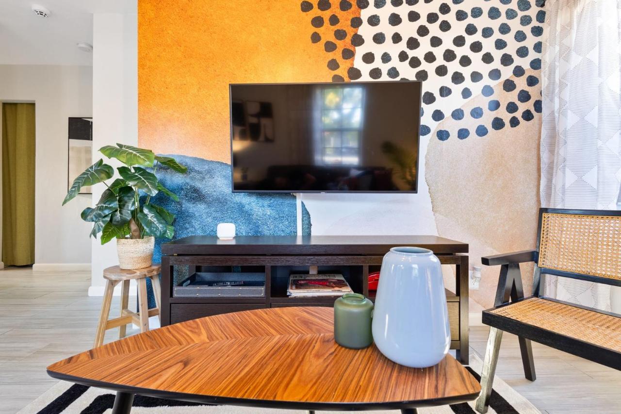 Casa Limon - Private Heated Pool Prime Location & Parking Holiday home *