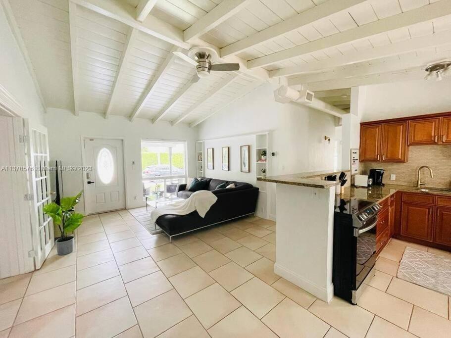 Holiday home Tropical Oasis House Private Pool Family Yard Fort Lauderdale