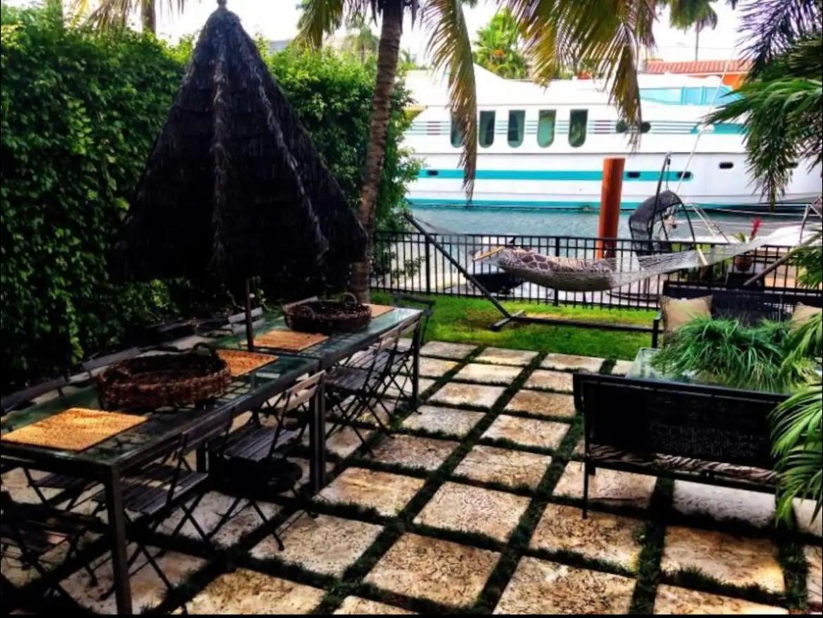 Lauderdale French Castilla House * Fort Lauderdale