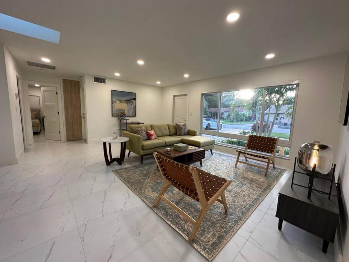 Holiday home The Sun House - 3 Bed, 2 Bath, Private Pool, Fire Pit, Huge Backyard
