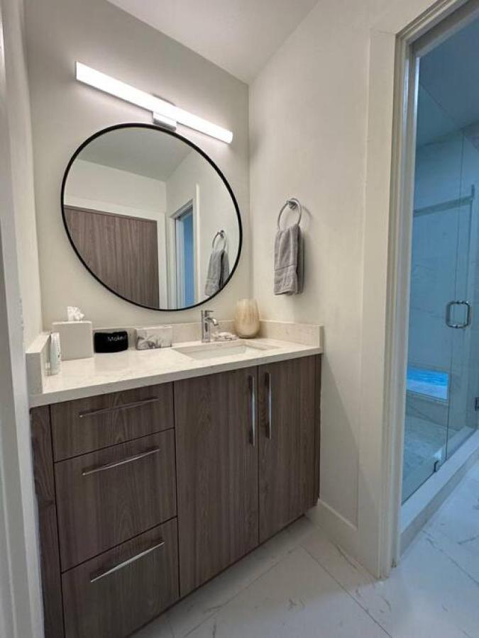 Holiday home The Sun House - 3 Bed, 2 Bath, Private Pool, Fire Pit, Huge Backyard *