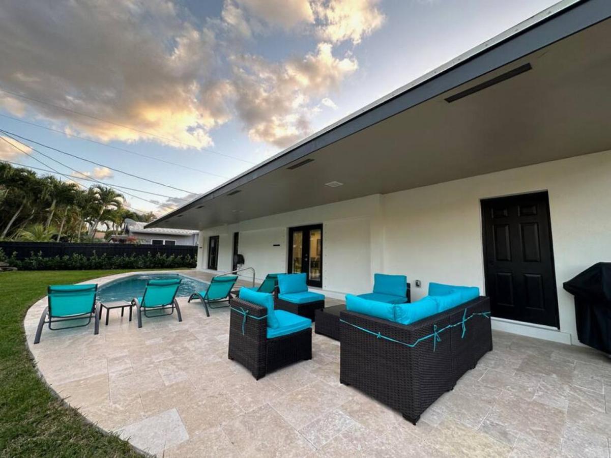 The Sun House - 3 Bed, 2 Bath, Private Pool, Fire Pit, Huge Backyard Fort Lauderdale