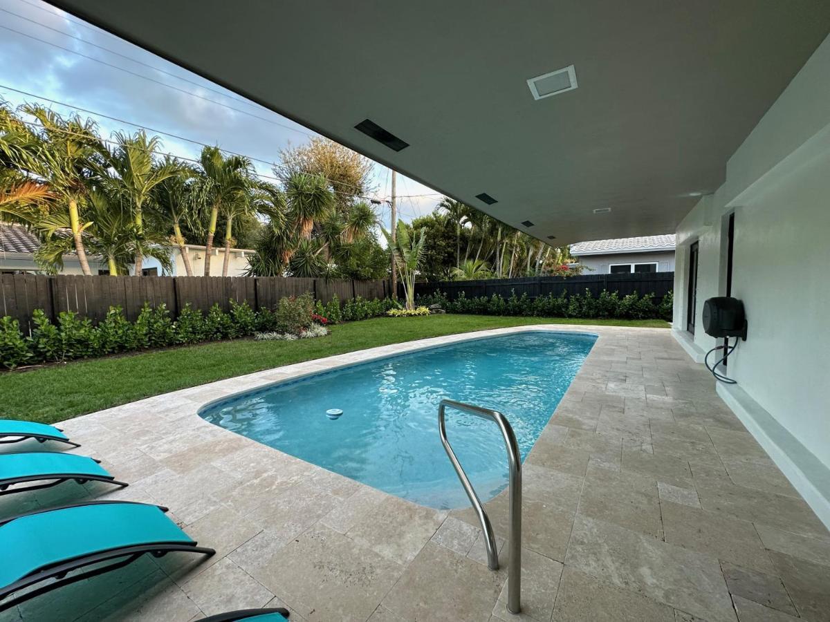 The Sun House - 3 Bed, 2 Bath, Private Pool, Fire Pit, Huge Backyard * Fort Lauderdale
