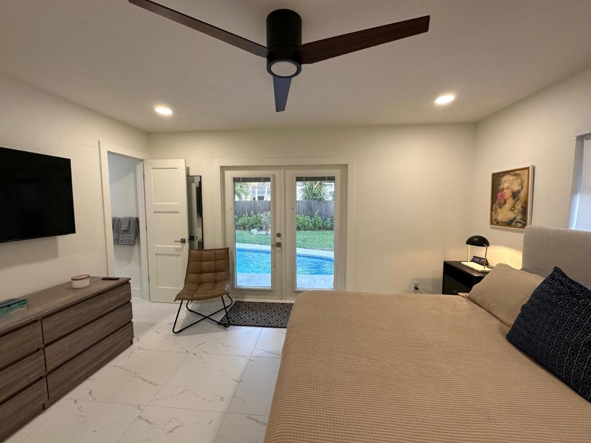 The Sun House - 3 Bed, 2 Bath, Private Pool, Fire Pit, Huge Backyard Holiday home Fort Lauderdale