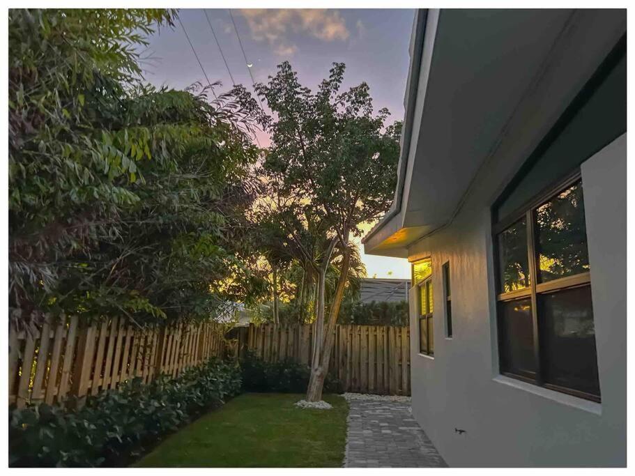 Holiday home Pearl-by-the-sea; Private Pool; Walk To The Fort Lauderdale