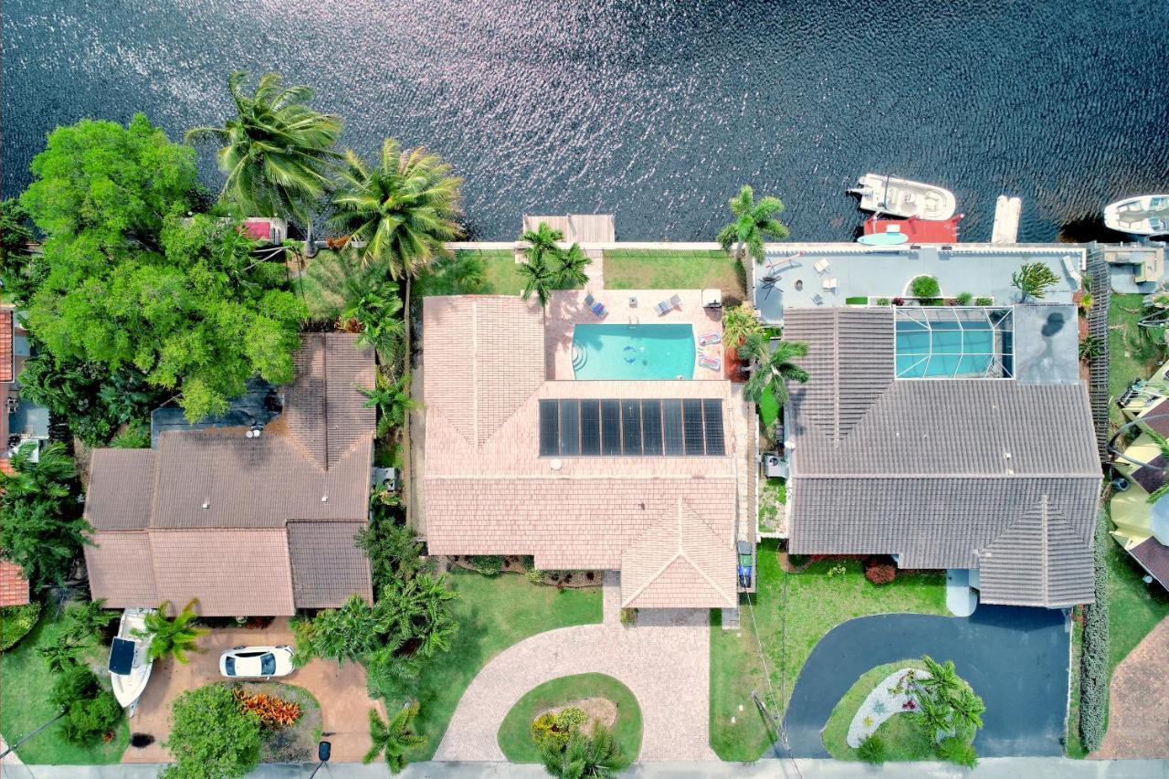 Canal - Water View, Private Pool, Near Fort Lauderdale