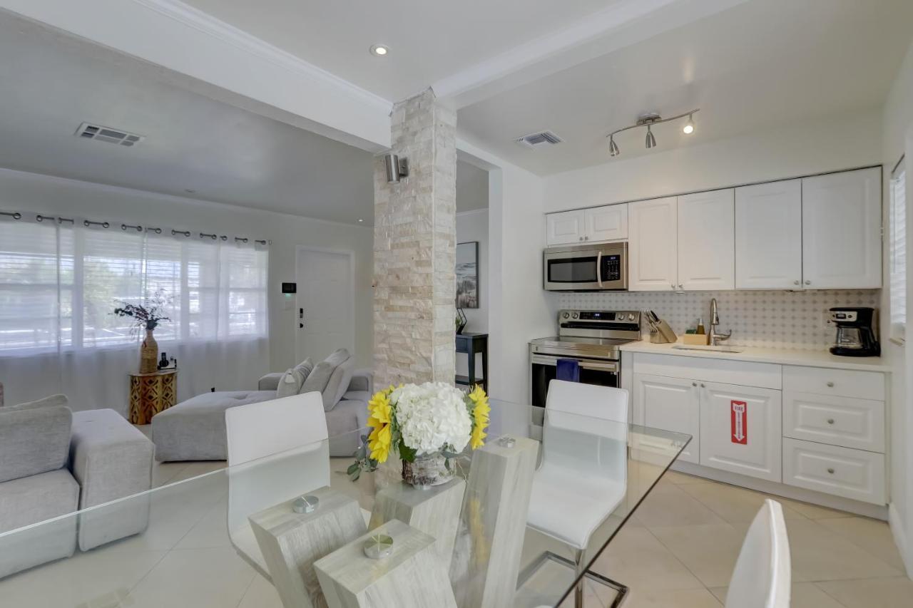 Holiday home Paradise - Heated Pool & Near