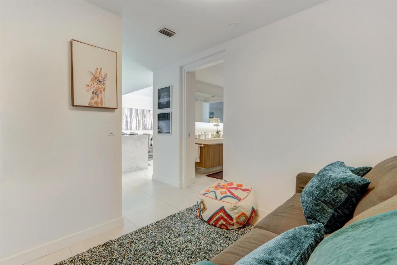 6th Fl, Modern, Pool, Gym Holiday home Fort Lauderdale