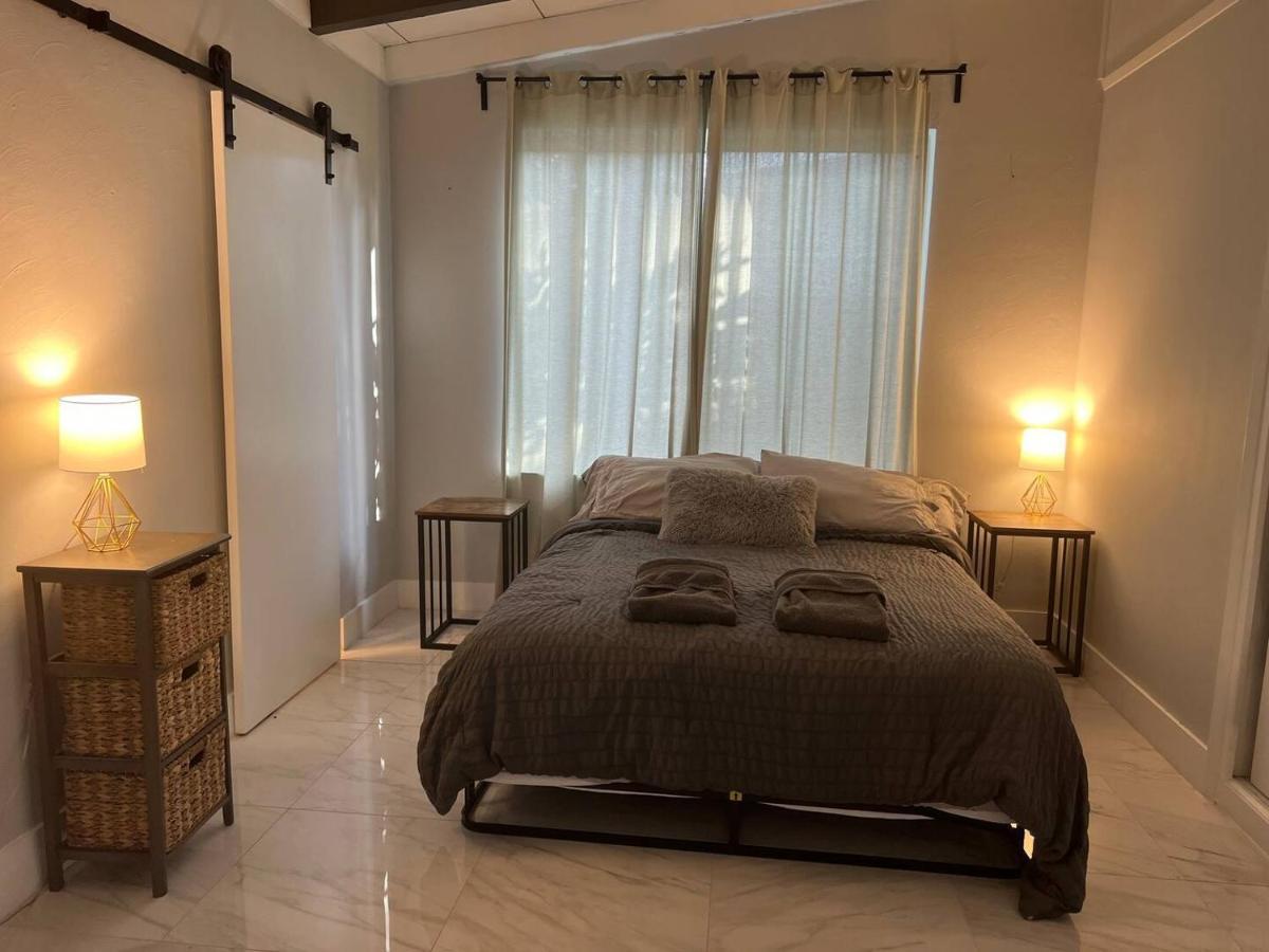 Waterfront Escape 3 Bed 2 Bath * Fort Lauderdale