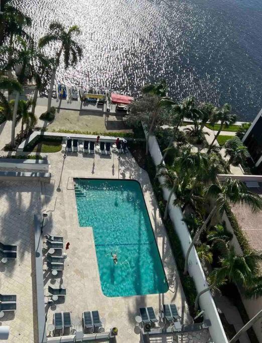 New Luxury Water Front * Fort Lauderdale