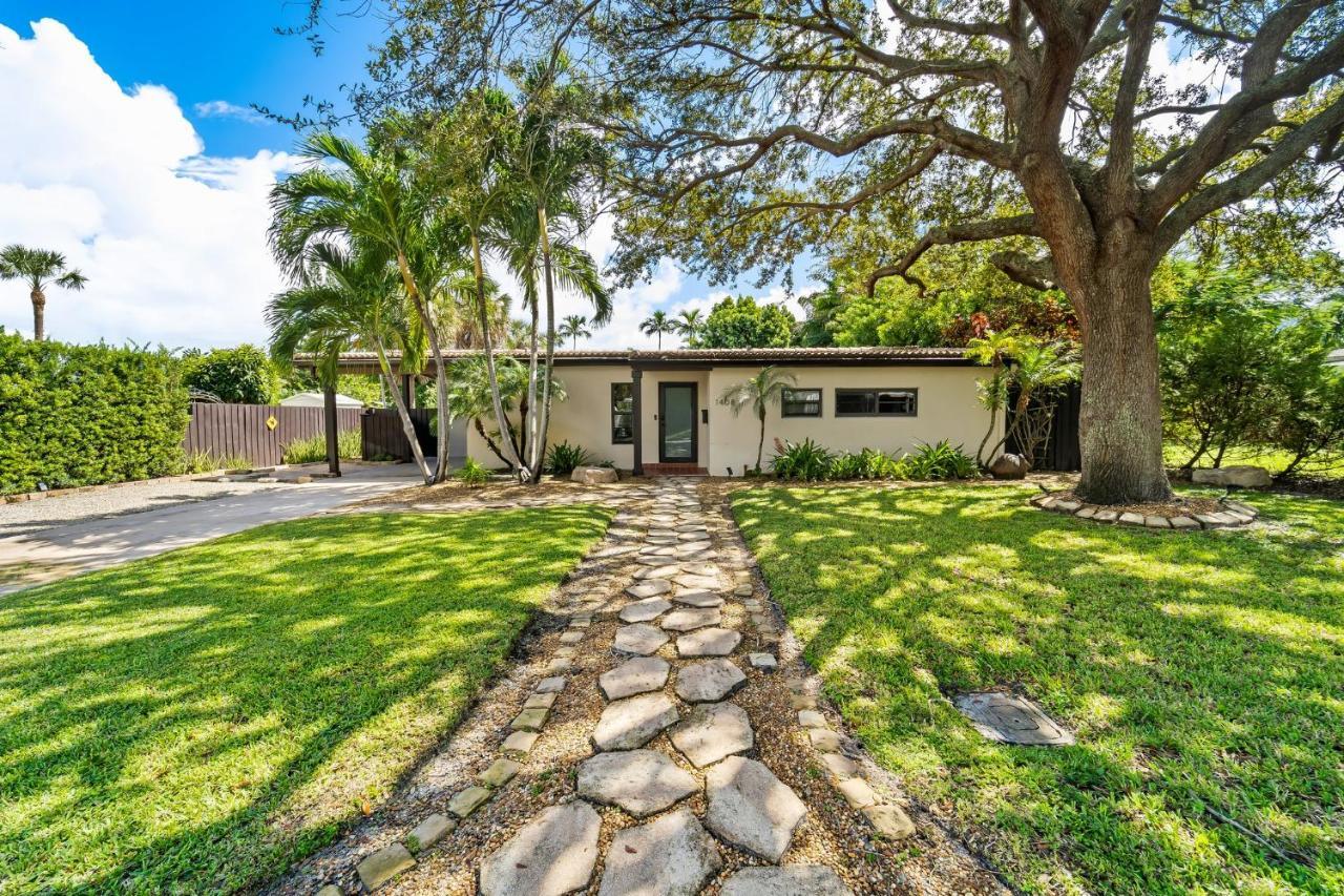 Holiday home 7 Minutes To Saltwater Pool Open Floor Plan *